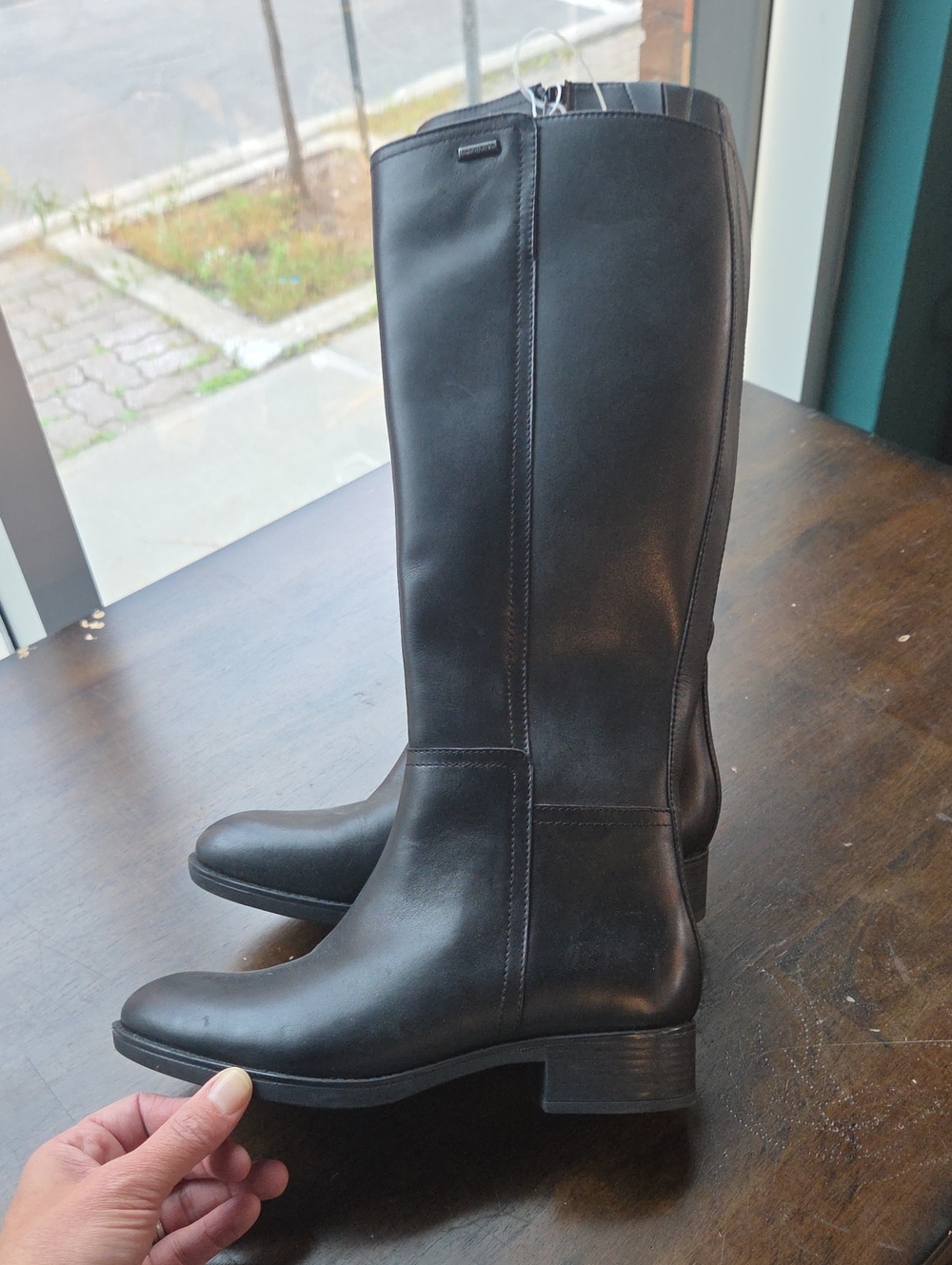 Geox Size 5 Classic Women's Waterproof Black Leather Knee-High Leather Boots